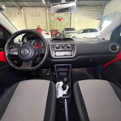 VOLKSWAGEN-UP-2014