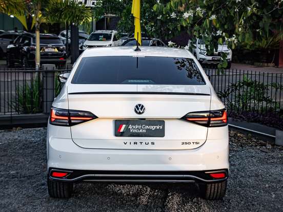 VOLKSWAGEN-VIRTUS-2024