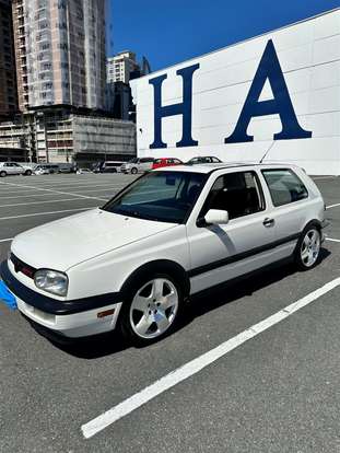 VOLKSWAGEN-GOLF-1994