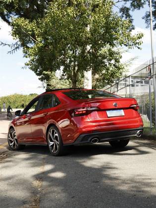 VOLKSWAGEN JETTA 2.0 350 TSI GASOLINA GLI DSG