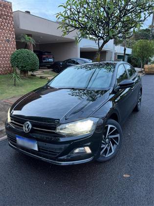 VOLKSWAGEN VIRTUS 1.0 200 TSI HIGHLINE AUTOMÁTICO