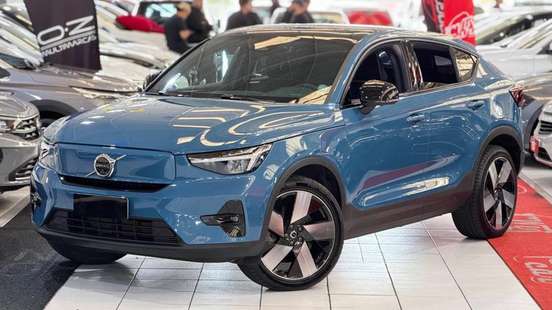 VOLVO-C40-2023