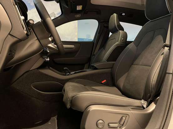 VOLVO-EC40-P8 RECHARGE TWIN ELECTRIC ULTRA BLACK EDITION AWD VOLVO-EC40-2026