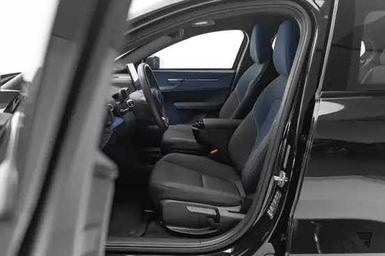 VOLVO-EX30-2024