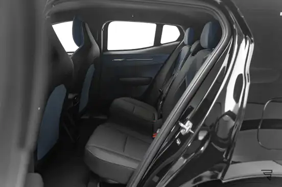 VOLVO-EX30-2024
