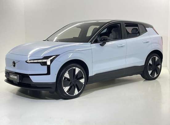 VOLVO-EX30-2024