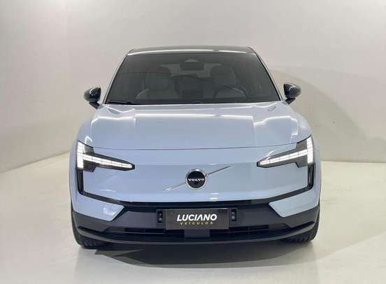 VOLVO-EX30-2024