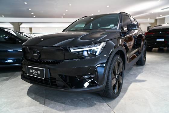 VOLVO EX40 P8 RECHARGE TWIN ELECTRIC ULTRA BLACK EDITION AWD