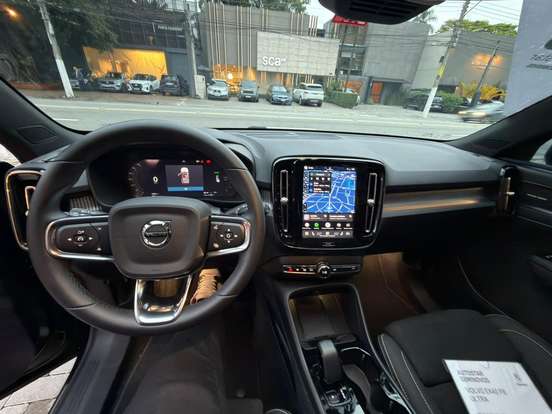VOLVO-EX40-P8 RECHARGE TWIN ELECTRIC ULTRA BLACK EDITION AWD VOLVO-EX40-2025