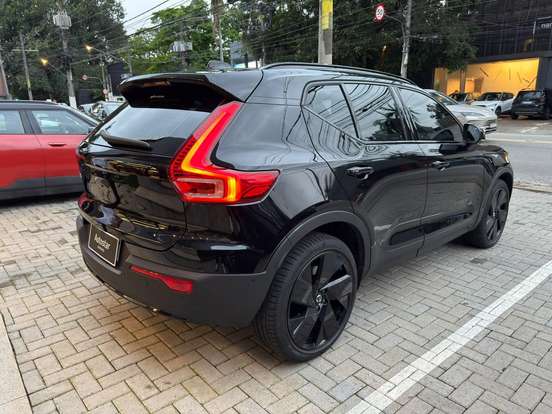 VOLVO-EX40-P8 RECHARGE TWIN ELECTRIC ULTRA BLACK EDITION AWD VOLVO-EX40-2025