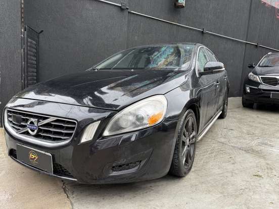 VOLVO-S60-2.0 T5 DYNAMIC GASOLINA 4P AUTOMÁTICO VOLVO-S60-2012