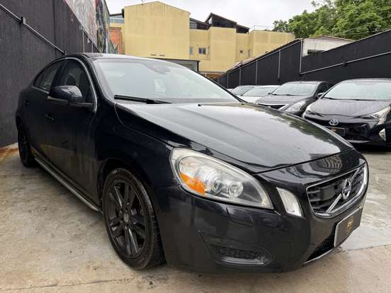 VOLVO-S60-2.0 T5 DYNAMIC GASOLINA 4P AUTOMÁTICO VOLVO-S60-2012