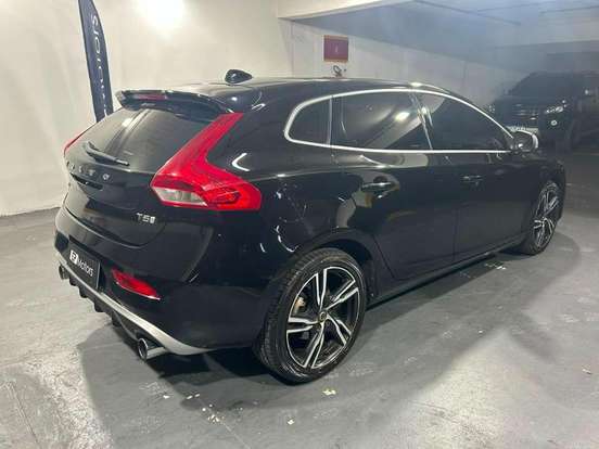 VOLVO-V40-2.0 T4 CROSS COUNTRY GASOLINA 4P AUTOMÁTICO VOLVO-V40-2017