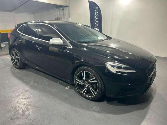 VOLVO-V40-2.0 T4 CROSS COUNTRY GASOLINA 4P AUTOMÁTICO VOLVO-V40-2017