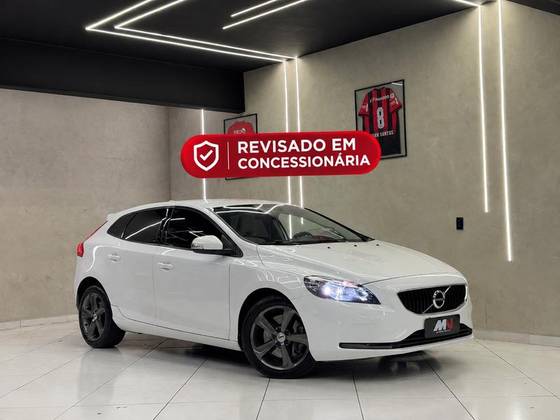 VOLVO V40 2.0 T4 KINETIC GASOLINA 4P AUTOMÁTICO
