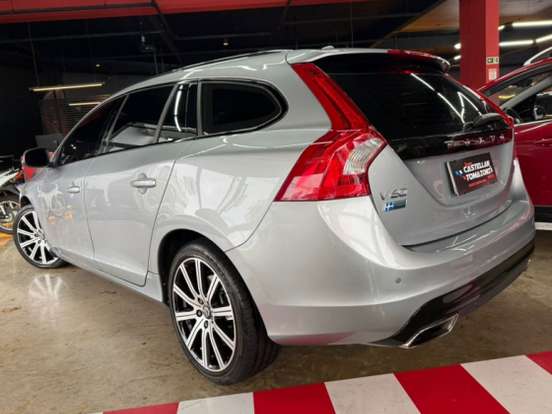 VOLVO-V60-2.0 T5 MOMENTUM TURBO GASOLINA 4P AUTOMÁTICO VOLVO-V60-2016