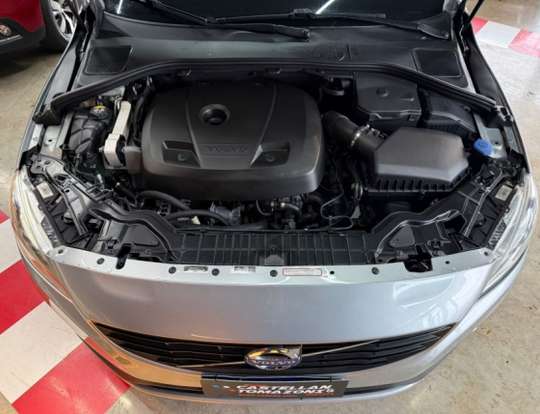 VOLVO-V60-2016