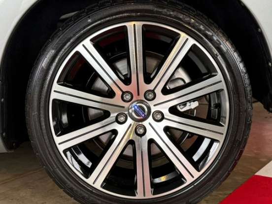 VOLVO-V60-2.0 T5 MOMENTUM TURBO GASOLINA 4P AUTOMÁTICO VOLVO-V60-2016