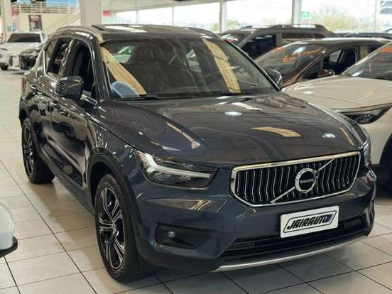 VOLVO-XC40-2020
