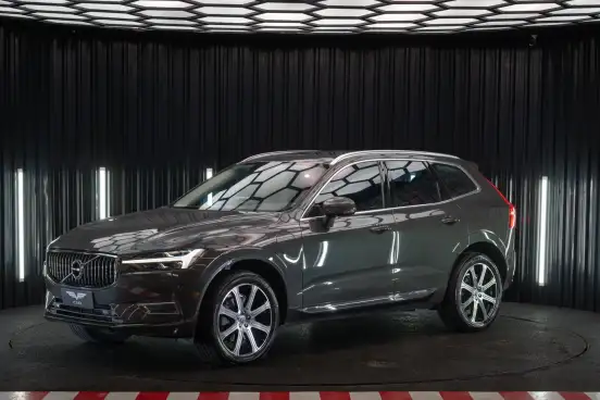 VOLVO-XC60-2021