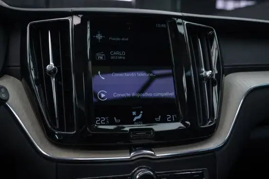 VOLVO-XC60-2021
