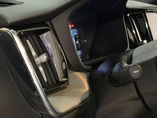VOLVO-XC60-2.0 T8 RECHARGE ULTIMATE DARK AWD GEARTRONIC VOLVO-XC60-2023