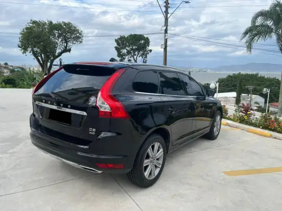 VOLVO-XC60-2.4 D5 KINETIC DIESEL AWD 4P AUTOMÁTICO VOLVO-XC60-2017