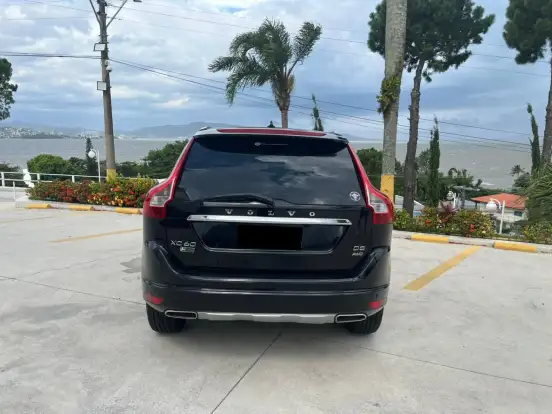 VOLVO-XC60-2.4 D5 KINETIC DIESEL AWD 4P AUTOMÁTICO VOLVO-XC60-2017