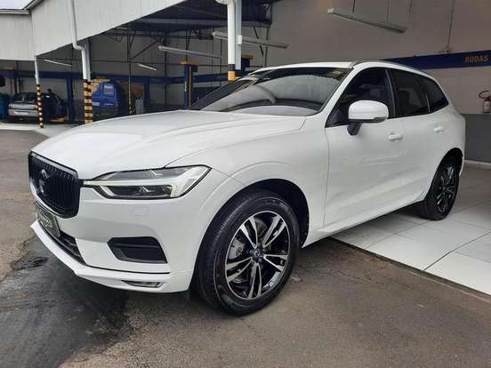 VOLVO-XC60-2020