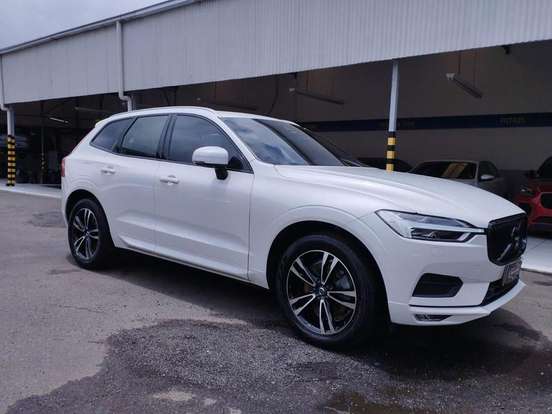 VOLVO-XC60-2.0 D5 DIESEL MOMENTUM AWD GEARTRONIC VOLVO-XC60-2020