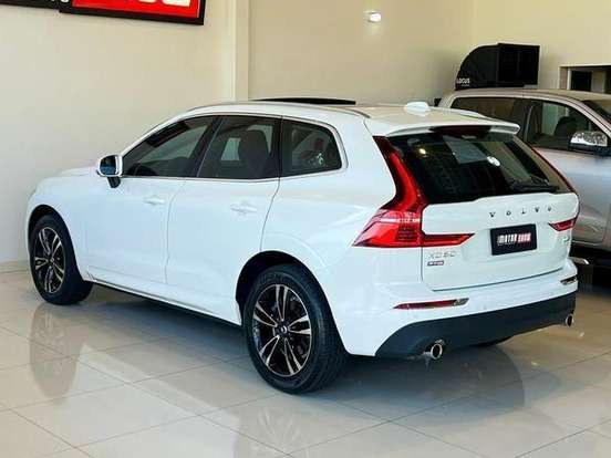 VOLVO-XC60-2.0 D5 DIESEL MOMENTUM AWD GEARTRONIC VOLVO-XC60-2019