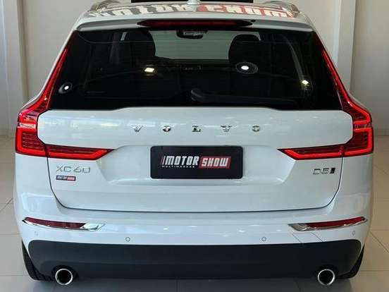 VOLVO-XC60-2.0 D5 DIESEL MOMENTUM AWD GEARTRONIC VOLVO-XC60-2019