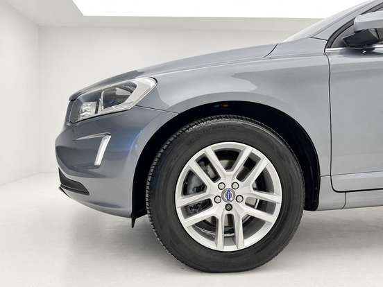 VOLVO-XC60-2016