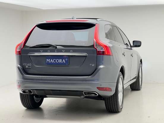 VOLVO-XC60-2016