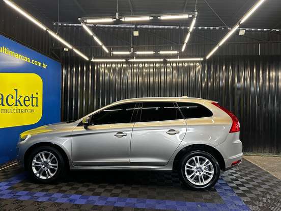 VOLVO-XC60-2016