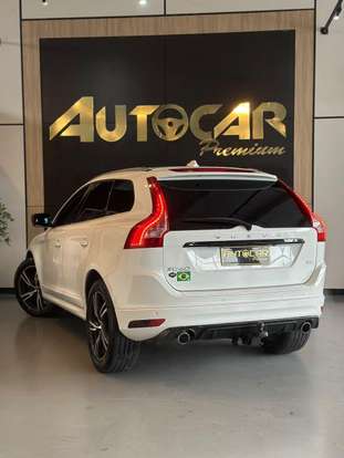 VOLVO-XC60-2016