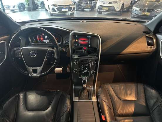 VOLVO-XC60-2016
