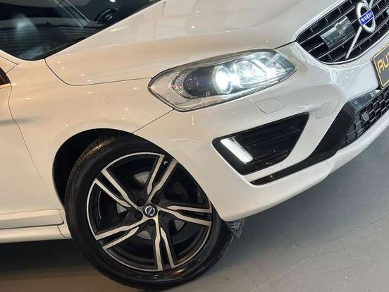 VOLVO-XC60-2.0 T5 R-DESIGN GASOLINA 4P AUTOMÁTICO VOLVO-XC60-2016