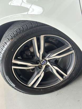 VOLVO-XC60-2016