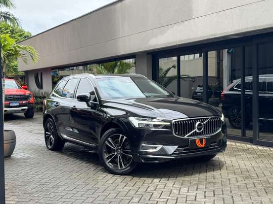 VOLVO-XC60-2021