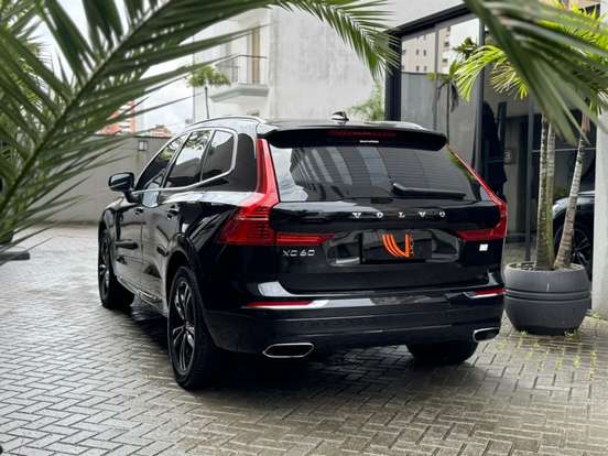VOLVO-XC60-2.0 T8 HYBRID MOMENTUM AWD GEARTRONIC VOLVO-XC60-2021