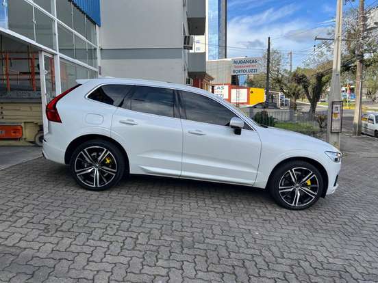VOLVO-XC60-2019