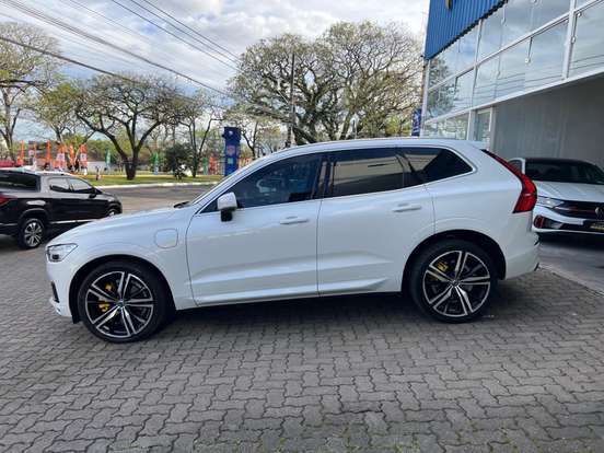 VOLVO-XC60-2019