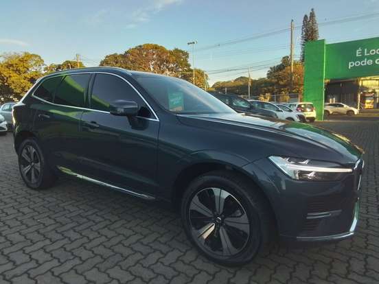 VOLVO-XC60-2024