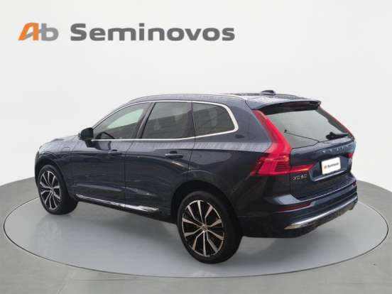 VOLVO-XC60-2023