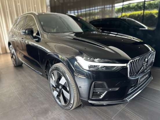 VOLVO-XC60-2023