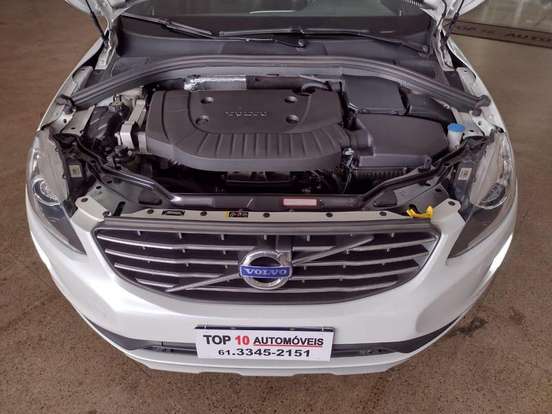 VOLVO-XC60-2016