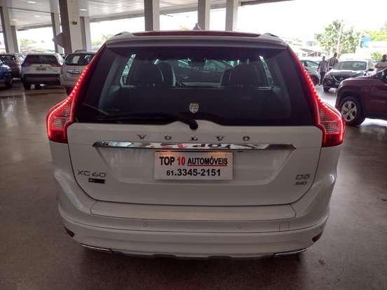 VOLVO-XC60-2016