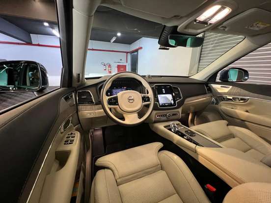 VOLVO-XC90-2024