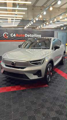 VOLVO-C40-2023